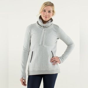 Lululemon Avenue Pullover in Heathered Light Grey / Soot Light